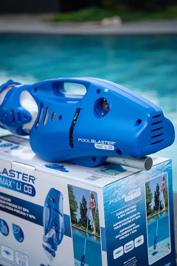 Odkurzacz do basenu ręczny Water Tech Pool Blaster MAX CG - Zdjęcie 14