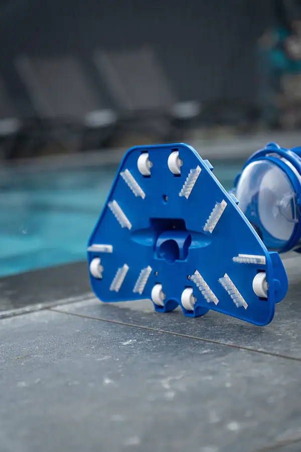 Odkurzacz do basenu ręczny Water Tech Pool Blaster MAX CG - Zdjęcie 15