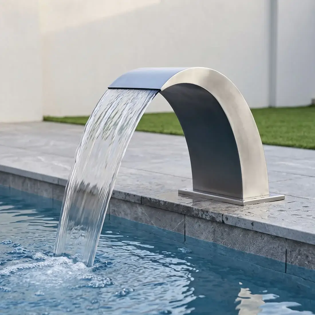 Aquaviva Dolphin AISI 316 Waterfall (650×330 mm) - Image 6
